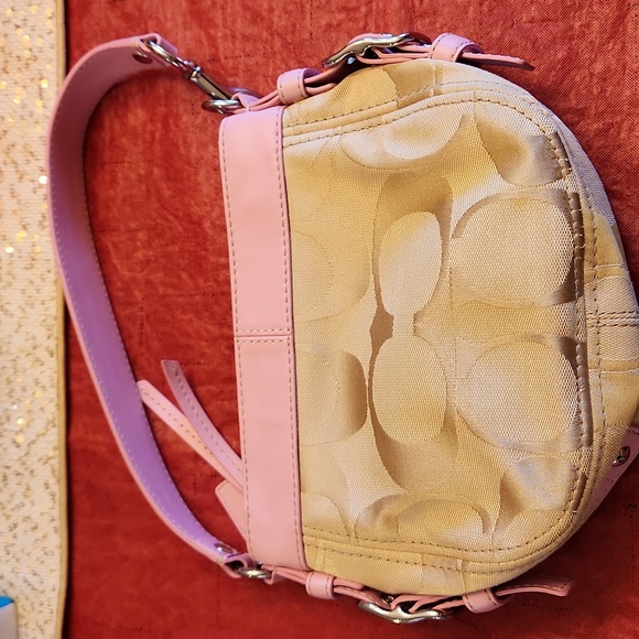 Coach The Signature Collection Hangbag - Picture 2 of 5